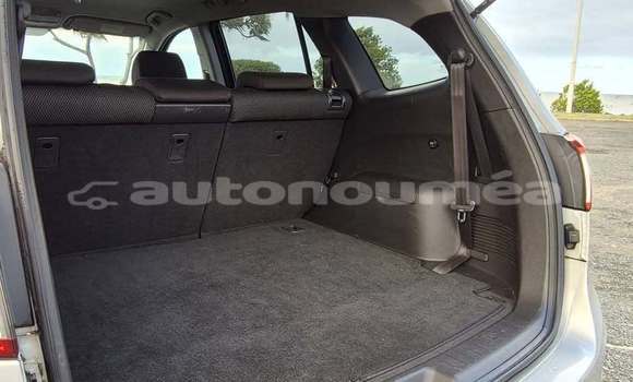 Buy Used Hyundai Santa Fe Silver Car in Noumea in Sud Buy Used Hyundai Santa Fe Silver Car in Noumea in Sud