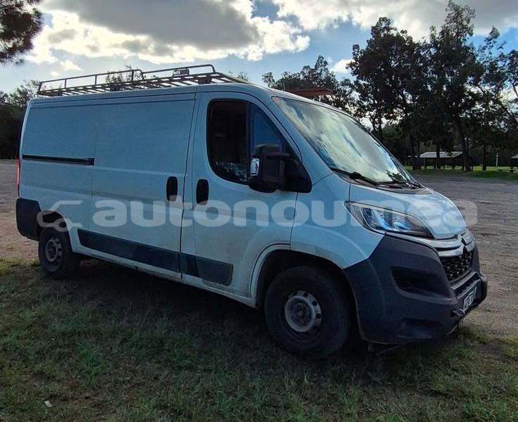 Big with watermark citroen jumper sud noumea 5092