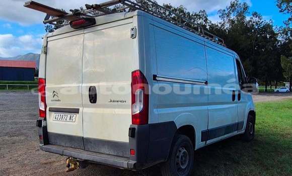Buy Used Citroen Jumper White Truck in Noumea in Sud Buy Used Citroen Jumper White Truck in Noumea in Sud