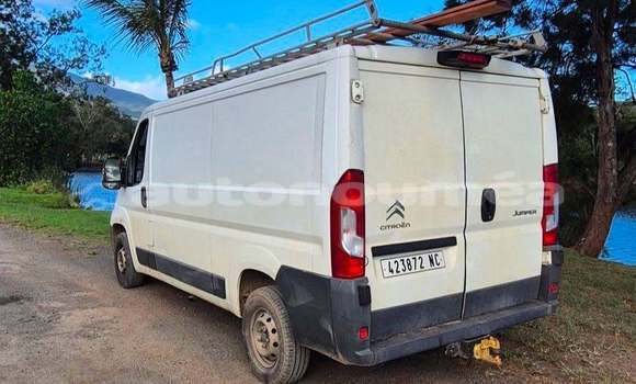 Buy Used Citroen Jumper White Truck in Noumea in Sud Buy Used Citroen Jumper White Truck in Noumea in Sud
