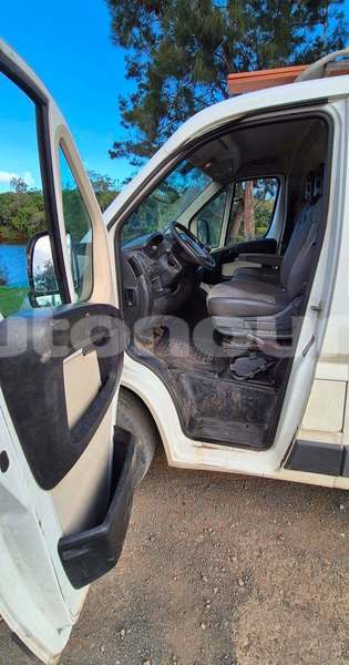 Big with watermark citroen jumper sud noumea 5092