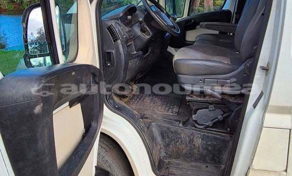 Buy Used Citroen Jumper White Truck in Noumea in Sud Buy Used Citroen Jumper White Truck in Noumea in Sud