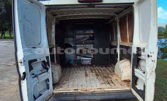 Buy Used Citroen Jumper White Truck in Noumea in Sud Buy Used Citroen Jumper White Truck in Noumea in Sud