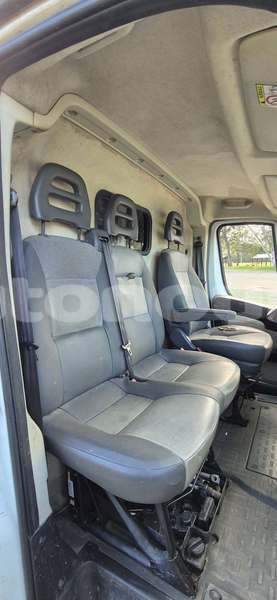 Big with watermark citroen jumper sud noumea 5092