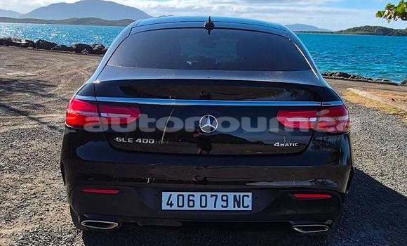 Acheter Occasion Voiture Mercedes-Benz GLE Bleu à Noumea, Sud Acheter Occasion Voiture Mercedes-Benz GLE Bleu à Noumea, Sud