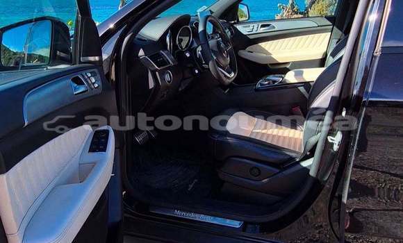 Acheter Occasion Voiture Mercedes-Benz GLE Bleu à Noumea, Sud Acheter Occasion Voiture Mercedes-Benz GLE Bleu à Noumea, Sud