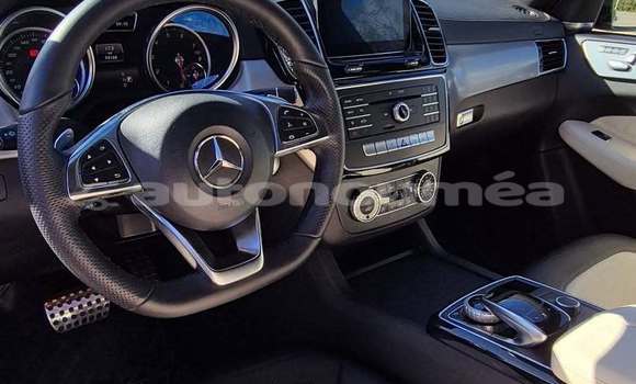 Acheter Occasion Voiture Mercedes-Benz GLE Bleu à Noumea, Sud Acheter Occasion Voiture Mercedes-Benz GLE Bleu à Noumea, Sud