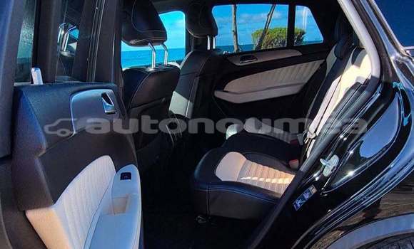 Acheter Occasion Voiture Mercedes-Benz GLE Bleu à Noumea, Sud Acheter Occasion Voiture Mercedes-Benz GLE Bleu à Noumea, Sud