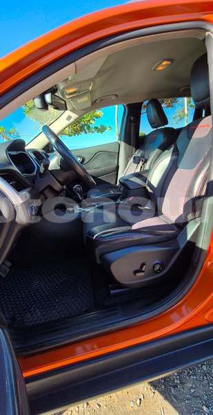 Big with watermark jeep cherokee sud noumea 5094