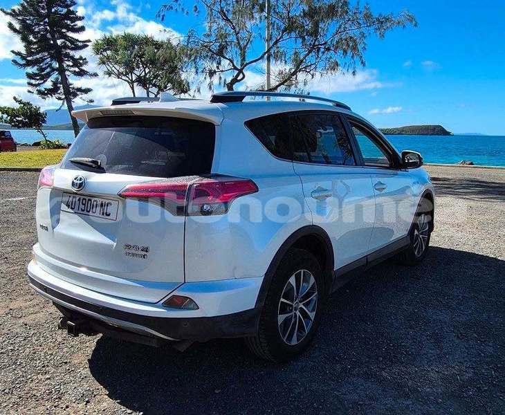 Big with watermark toyota rav4 sud noumea 5095