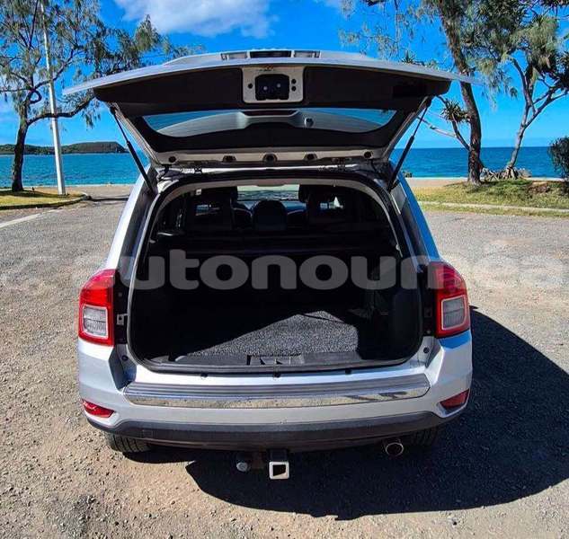 Big with watermark jeep compass sud noumea 5096