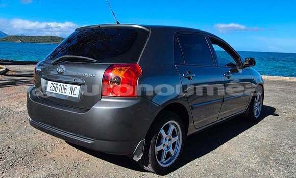 Buy Used Toyota Corolla Silver Car in Noumea in Sud Buy Used Toyota Corolla Silver Car in Noumea in Sud