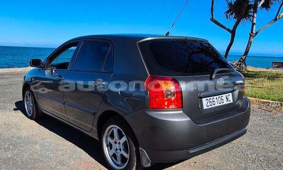 Buy Used Toyota Corolla Silver Car in Noumea in Sud Buy Used Toyota Corolla Silver Car in Noumea in Sud