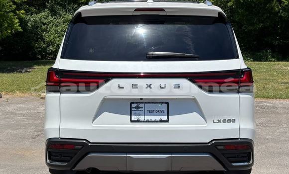 Acheter Occasion Voiture Lexus LX Blanc à Bouloupari, Sud Acheter Occasion Voiture Lexus LX Blanc à Bouloupari, Sud