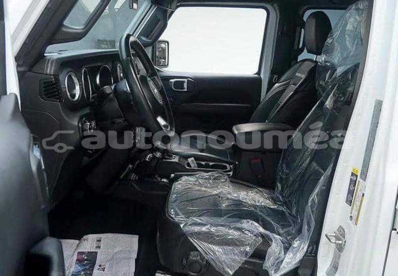 Big with watermark jeep wrangler sud noumea 5111