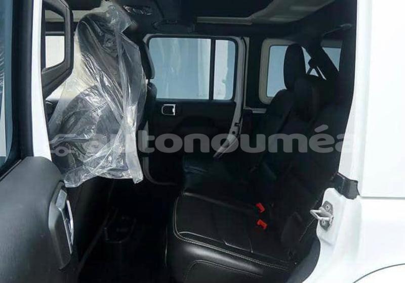 Big with watermark jeep wrangler sud noumea 5111
