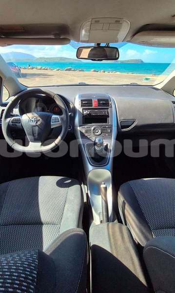 Big with watermark toyota auris sud noumea 5113