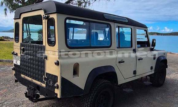 Acheter Occasion Voiture Land Rover Defender Marron à Noumea, Sud Acheter Occasion Voiture Land Rover Defender Marron à Noumea, Sud