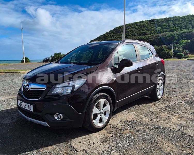 Big with watermark opel mokka sud noumea 5125