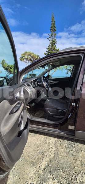 Big with watermark opel mokka sud noumea 5125