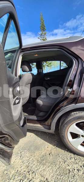Big with watermark opel mokka sud noumea 5125