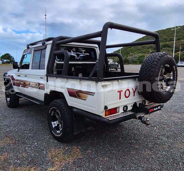 Big with watermark toyota land cruiser sud noumea 5126