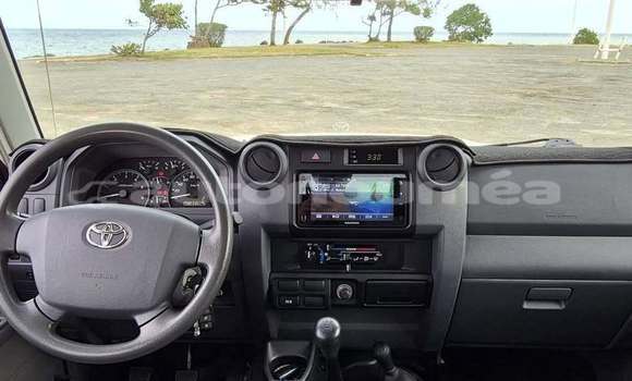 Acheter Occasion Voiture Toyota Land Cruiser Beige à Noumea, Sud Acheter Occasion Voiture Toyota Land Cruiser Beige à Noumea, Sud
