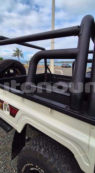 Big with watermark toyota land cruiser sud noumea 5126