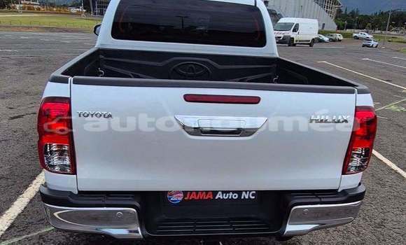 Acheter Occasion Voiture Toyota Hilux Blanc à Noumea, Sud Acheter Occasion Voiture Toyota Hilux Blanc à Noumea, Sud