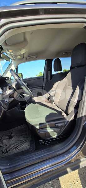 Big with watermark jeep renegade sud noumea 5136