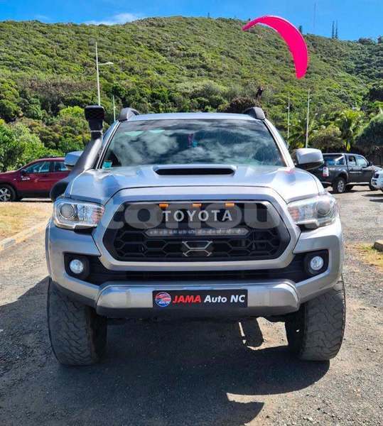 Big with watermark toyota tacoma sud noumea 5137