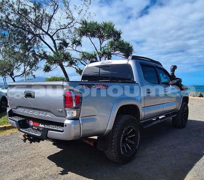 Big with watermark toyota tacoma sud noumea 5137
