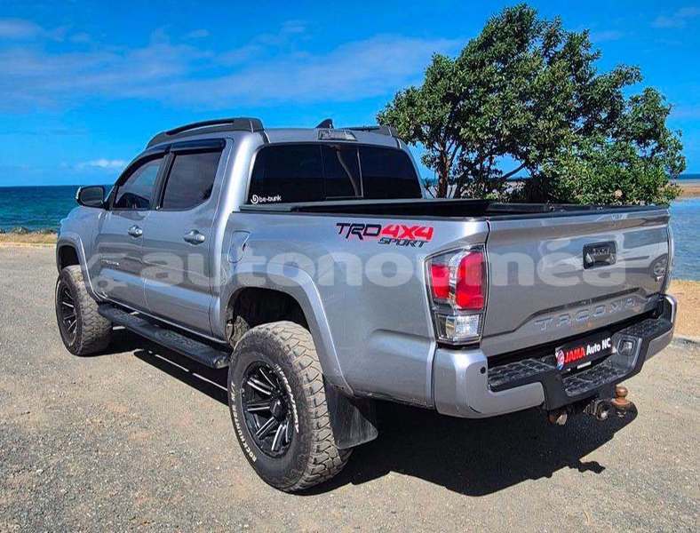 Big with watermark toyota tacoma sud noumea 5137