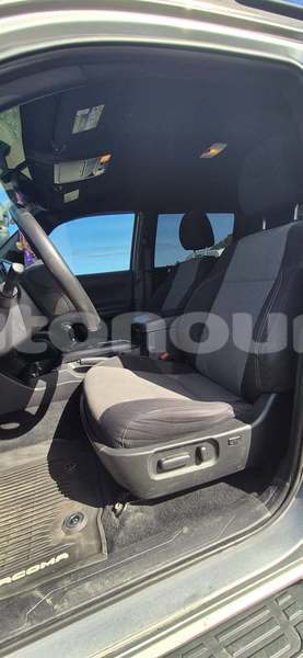 Big with watermark toyota tacoma sud noumea 5137