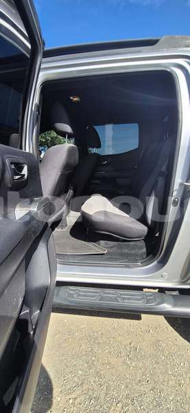 Big with watermark toyota tacoma sud noumea 5137