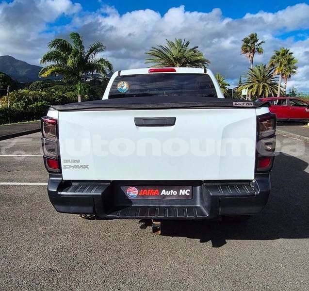 Big with watermark isuzu d max sud noumea 5138