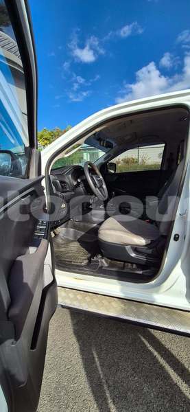 Big with watermark isuzu d max sud noumea 5138