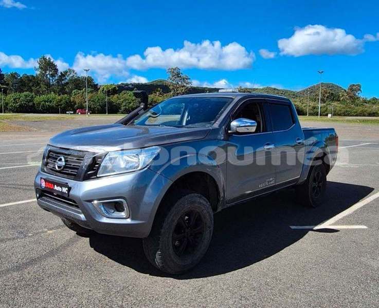 Big with watermark nissan navara sud noumea 5139