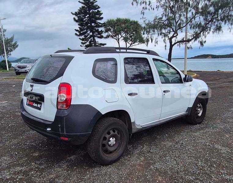 Big with watermark dacia duster sud noumea 5141