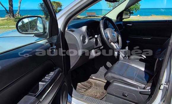 Buy Used Jeep Compass Silver Car in Noumea in Sud Buy Used Jeep Compass Silver Car in Noumea in Sud