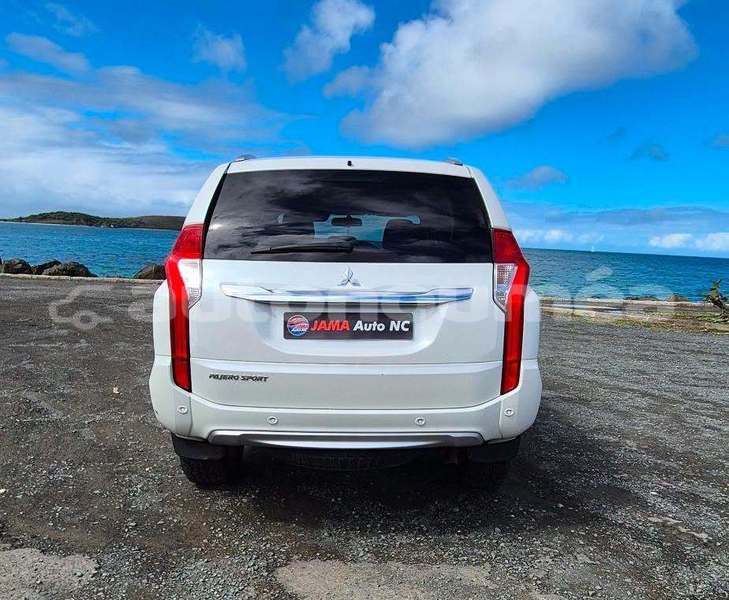 Big with watermark mitsubishi pajero sport sud noumea 5144