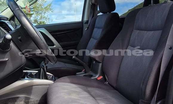 Buy Used Mitsubishi Pajero Sport White Car in Noumea in Sud Buy Used Mitsubishi Pajero Sport White Car in Noumea in Sud