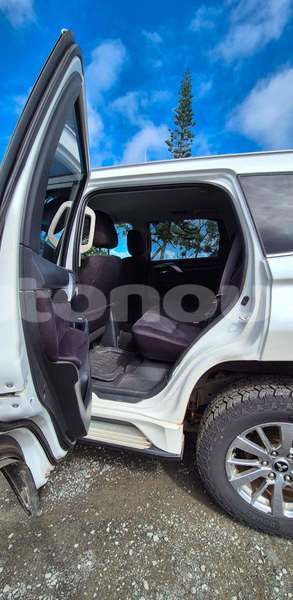 Big with watermark mitsubishi pajero sport sud noumea 5145