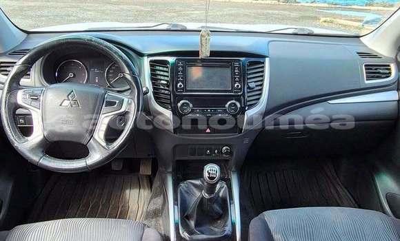 Buy Used Mitsubishi Pajero Sport White Car in Noumea in Sud Buy Used Mitsubishi Pajero Sport White Car in Noumea in Sud