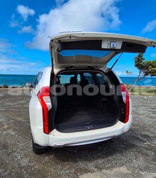 Big with watermark mitsubishi pajero sport sud noumea 5145