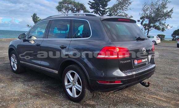 Buy Used Volkswagen Touareg Silver Car in Noumea in Sud Buy Used Volkswagen Touareg Silver Car in Noumea in Sud