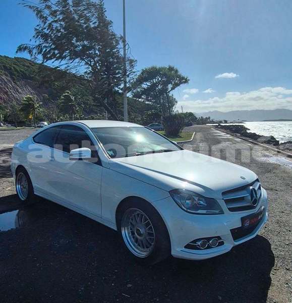 Big with watermark mercedes benz c180 coupe sud noumea 5147