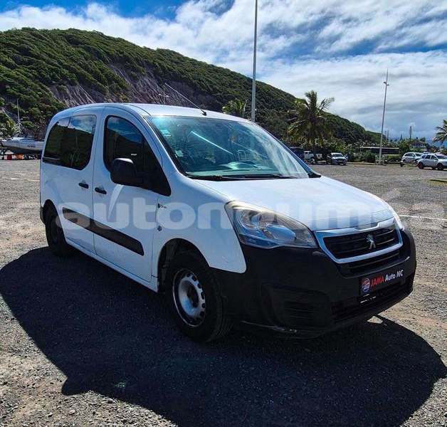Big with watermark peugeot partner sud noumea 5150