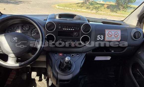 Buy Used Peugeot Partner White Car in Noumea in Sud Buy Used Peugeot Partner White Car in Noumea in Sud