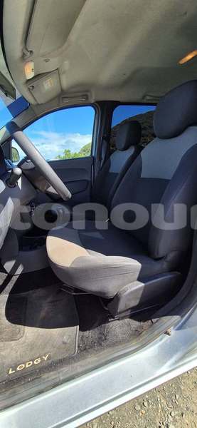 Big with watermark dacia lodgy sud noumea 5151